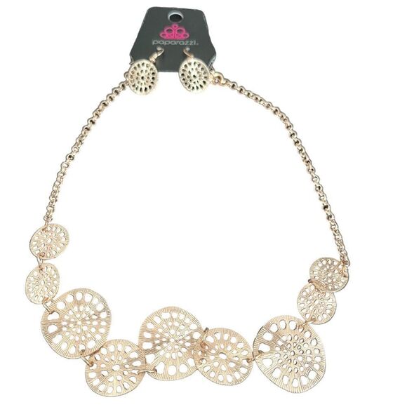 paparazzi Jewelry - 2 for $11 Paparazzi Necklace Set Bundle